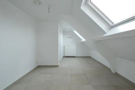 Prachtig gerenoveerde woning met grote garage en tuin te Westkerke - Photo 4