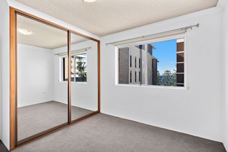 Unit 3/29-31 Corrimal Street - Photo 2