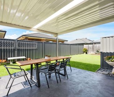 Ideal Family Home! - Photo 3