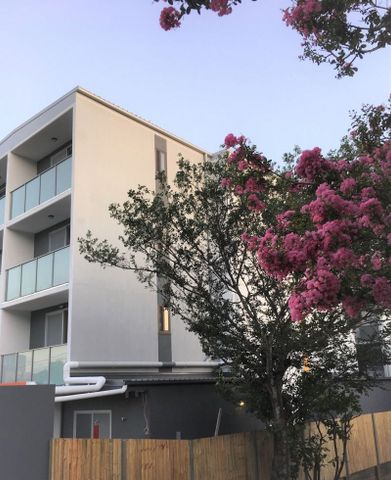 1/22 Wilton Street, Woolloongabba, QLD 4102 - Photo 3