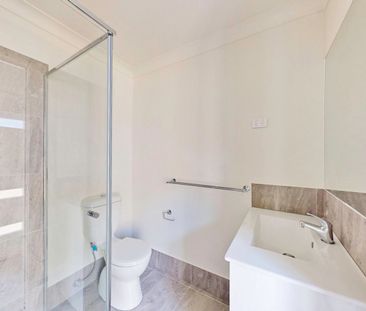 2 Bedroom Duplex - Quite Neighbourhood! - Photo 5