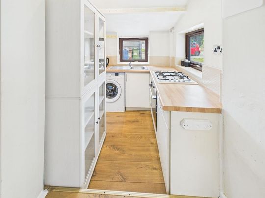 2 bedroom terraced house to rent - Photo 1