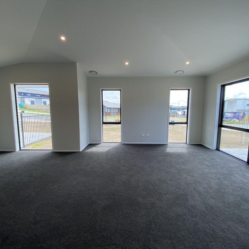 2 Weweia Close, Kenepuru - Photo 1