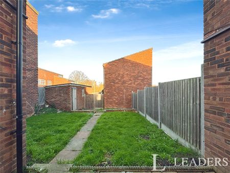 property to rent Long Banks, Harlow, CM18 - Photo 2