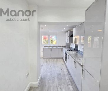 3 bedroom terraced house to rent - Photo 3