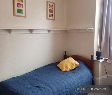 1 bedroom in a house share to rent - Photo 3