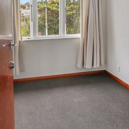 3-bedroom property, perfectly located! - Photo 3