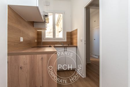 Rue de Charenton, - Photo 5