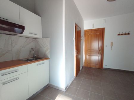 Studio/Γκαρσονιέρα για ενοικίαση Κέντρο (Λαγκαδάς) - Photo 3