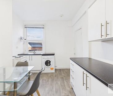 3 bedroom apartment to rent - Photo 6