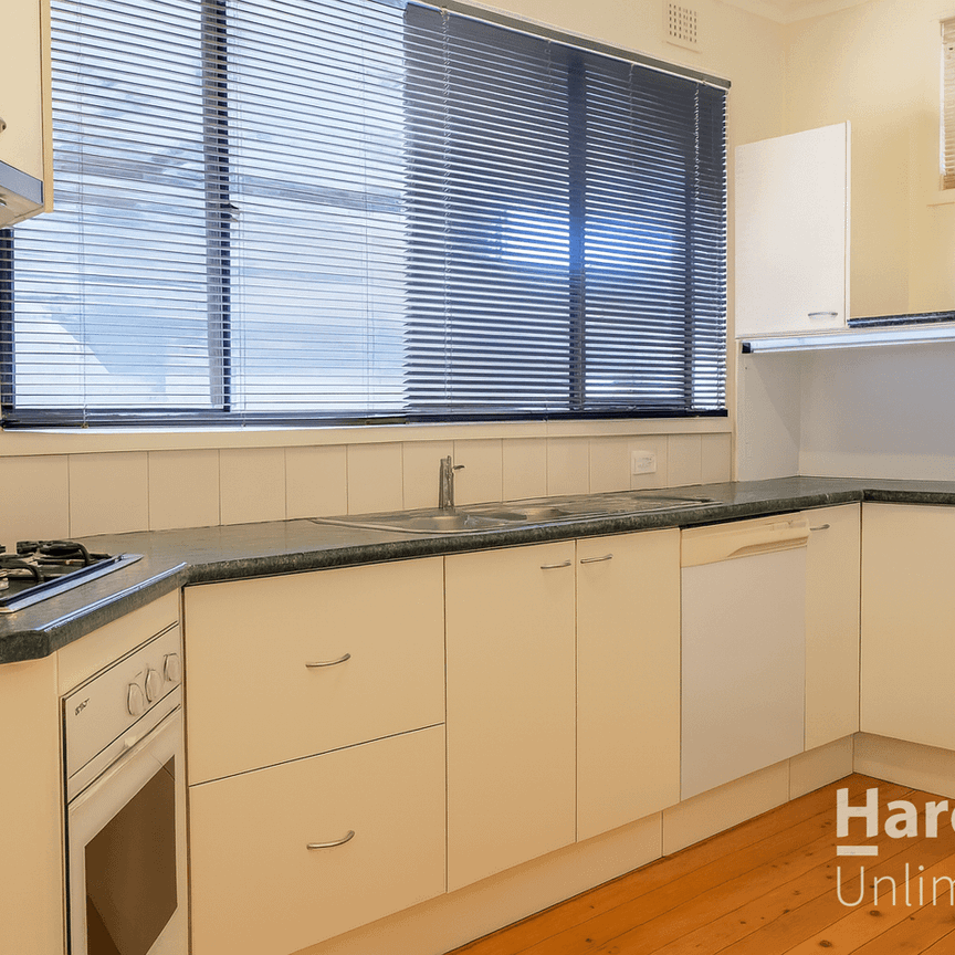 27 Hilltop Avenue, Blacktown, NSW 2148 - Photo 1