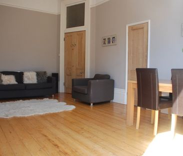 2 Bed Flat, Vernon Terrace, BN1 - Photo 1