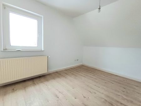 Gemütliche Dachgeschoss Wohnung - Photo 2