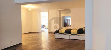 GENEROUS AND CENTRAL - Foto 2