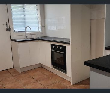 Spacious 1 Bedroom Unit with Carport - Photo 6