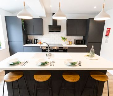 Battery Hill #10 - Photo 2