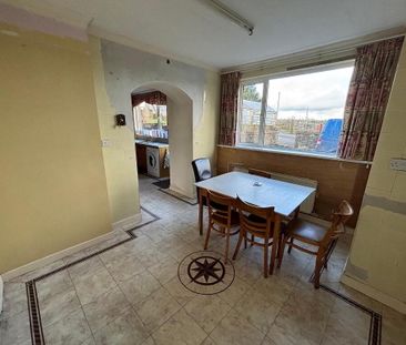 117 Hillsborough Road, Dromore, BT25 1QW - Photo 3