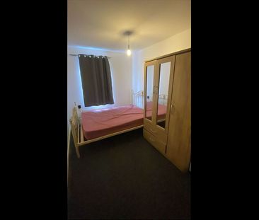 3 Bed Flat, Wordsworth Drive, S5 - Photo 2