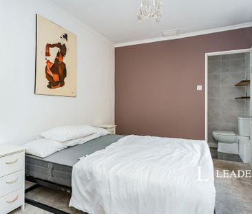 5 bedroom detached house to rent - Photo 4