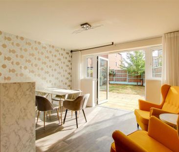 3 bedroom townhouse to rent - Photo 2