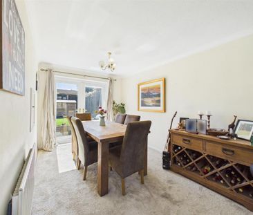 3 bedroom terraced house to rent - Photo 5