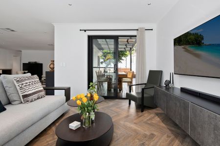 Modern Family 5 Bedroom Home with Poolside Living & Westleigh Convenience! - Photo 2