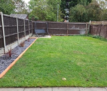 3 bedroom semi-detached house to rent - Photo 6