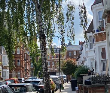 Bedsit, Sumatra Road, NW6 - Photo 1