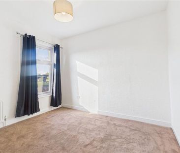 2 bedroom end of terrace house to rent - Photo 6