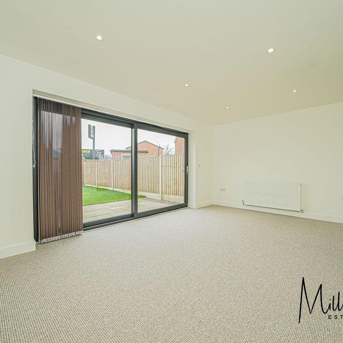 4 bedroom semi-detached house to rent - Photo 1