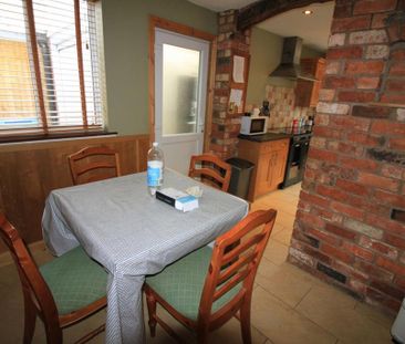 5 bedroom terraced house to rent - Photo 2
