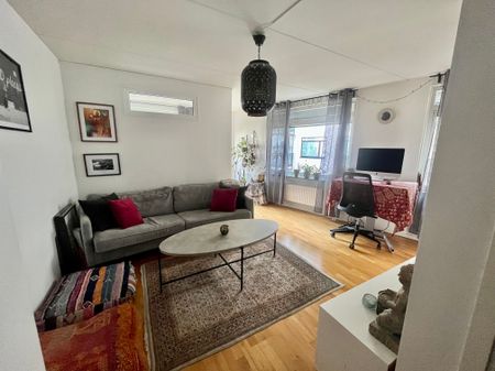 Huvudstagatan, Solna - Photo 2