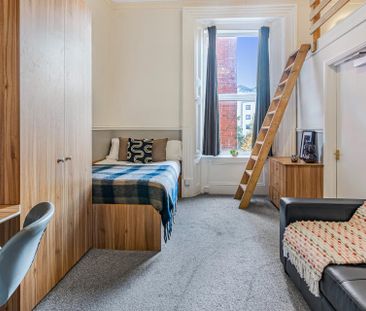 2 VICTORIA TERRACE Leeds - LS3 1BX - Photo 2