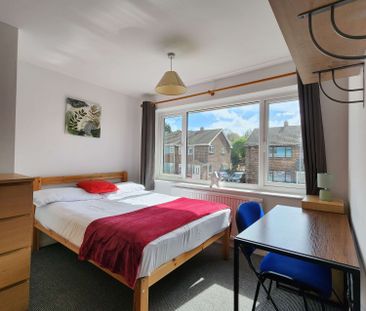 College Road 33 Room 5 - Photo 5