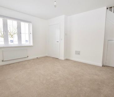 3 bedroom semi-detached house to rent - Photo 6