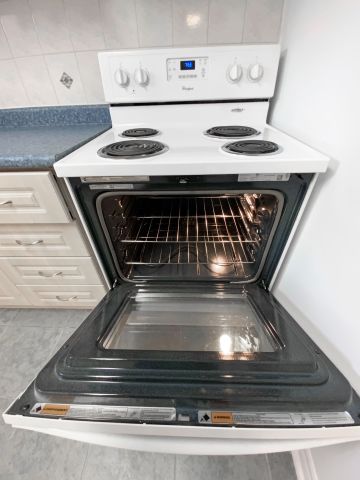 For Lease - 2 Kellyvale Road Unit# Bsmt, Toronto, Ontario - Photo 3