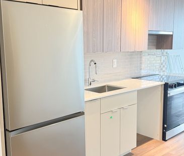 For Lease - 2075 Lakeshore Road Unit# #1011, Burlington, Ontario - Photo 4