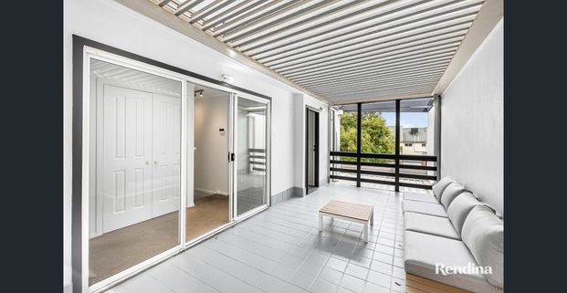 Alfresco Style, Prized Pocket - Photo 1