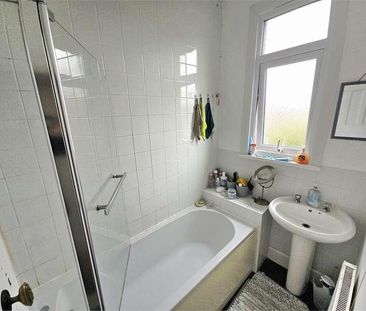 Pall Mall, Leigh On Sea, Leigh On Sea, SS9 - Photo 5