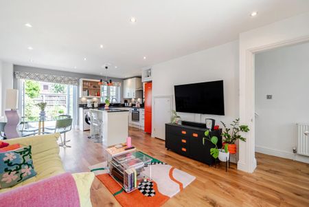 3 bedroom terraced house to rent - Photo 4