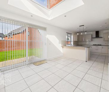 5 bedroom detached house to rent - Photo 3