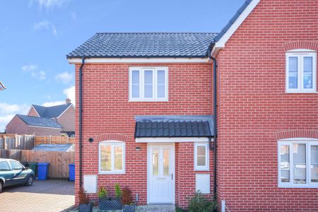 2 bedroom semi-detached to rent Grace Farrant Road, Great Cornard - Photo 2