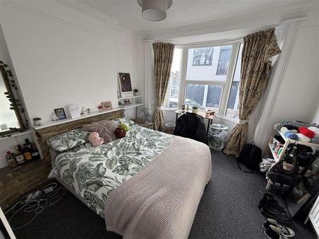 Belton Road, Brighton, BN2 - Photo 3