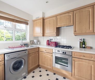 2 bedroom terraced house to rent - Photo 4