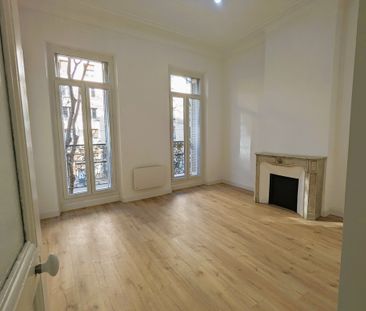 Location Appartement 4 pièces 73m² MARSEILLE 5ème - Photo 2