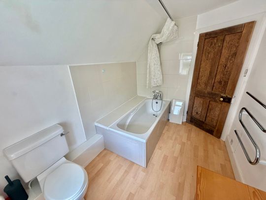 Lowton, Taunton, Somerset - Photo 1