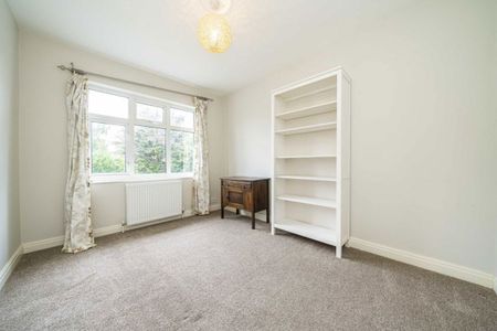 Sunmead Road, TW16, London - Photo 3