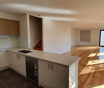 High Quality Executive Living - Photo 5