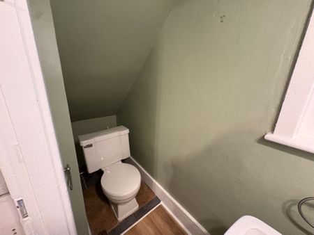 For Lease - 491 Eagle Street Unit# B, Newmarket, Ontario - Photo 3