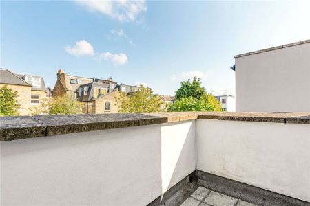 A unique and charming four bedroom house set on charming cobbled street between the Commons - Photo 5